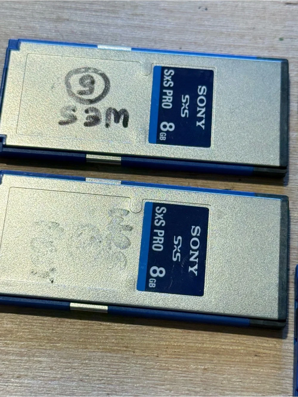 5-Sony 8GB SxS PRO Memory Cards “UNTESTED” SBP-8 w/Case Read Description Below!